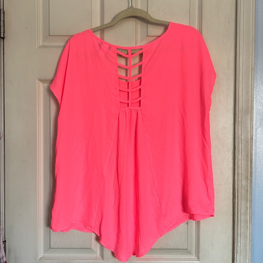Torrid cage back bright pink dolman sleeve high low hem blouse size medium - Picture 2 of 3